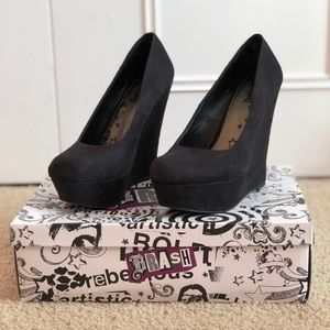 Size 6 1/2 Womens Black Wedges